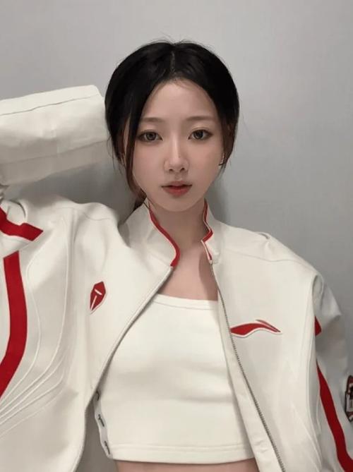 LOL全球总决赛中国赛区有没有女生选手推荐?