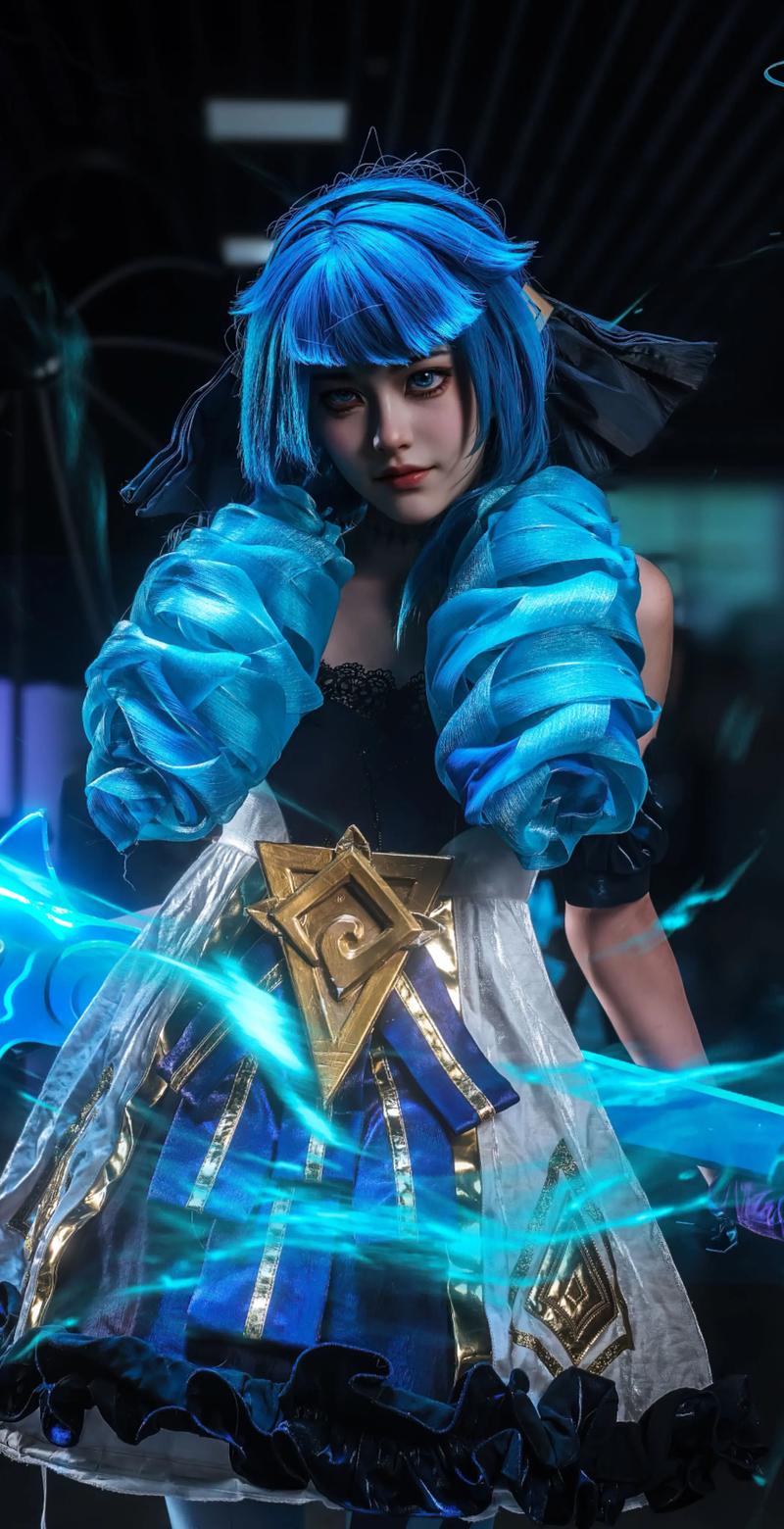 灵罗娃娃格温出装推荐