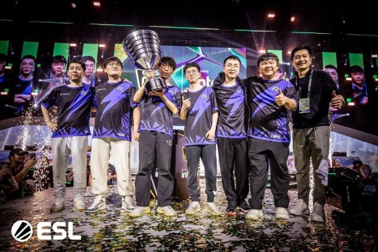 《lol》和《dota2》在全球哪个火?
